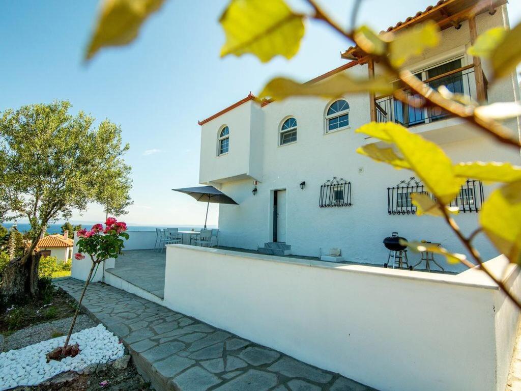 Grande Villa Hanioti Exterior photo